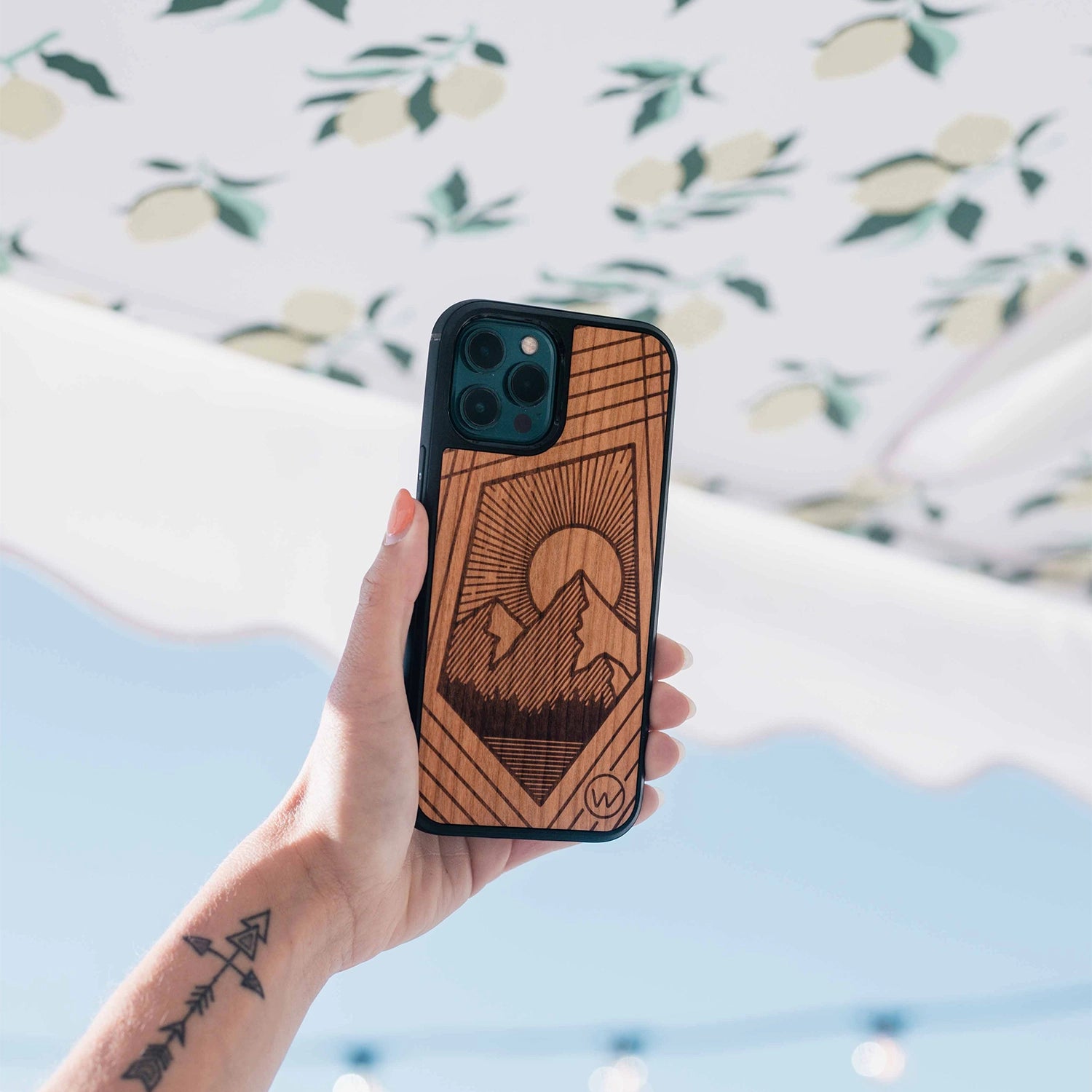 Coque iPhone en bois Explore