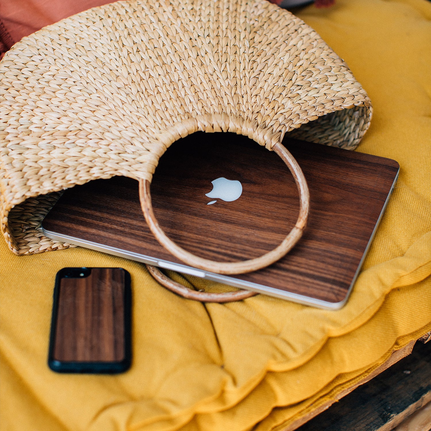 Cover en bois MacBook NOYER